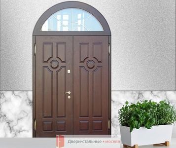 Филенчатая дверь с фрамугой