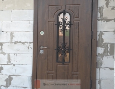Дверь с наружной стороны